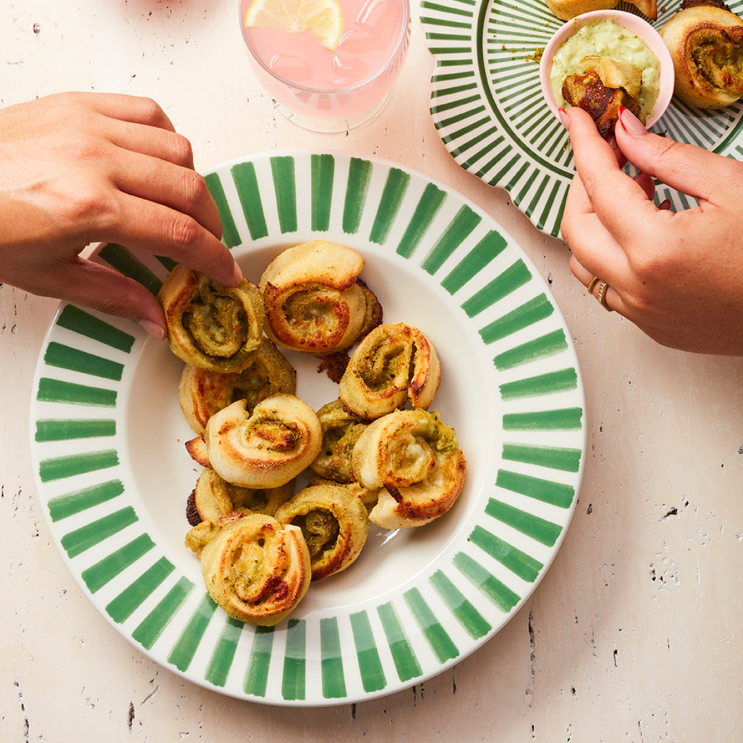 Pesto & Cheese Dough Bites 